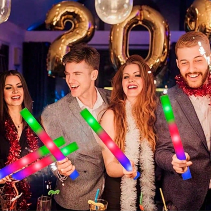 105 bâtonnets lumineux en mous - Flashing Led Foam Sticks Party avis et prix